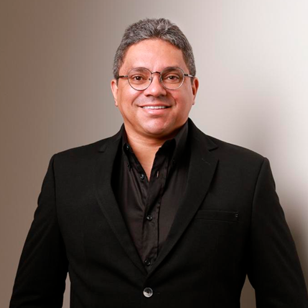 Helton Velasque, Engenheiro de Produção e Fundador